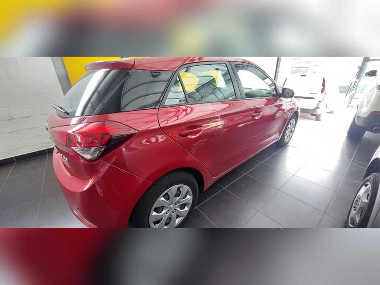 Hyundai i20  foto 8